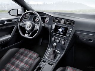 01 VW_2014-Golf-GTI_010_320.jpg