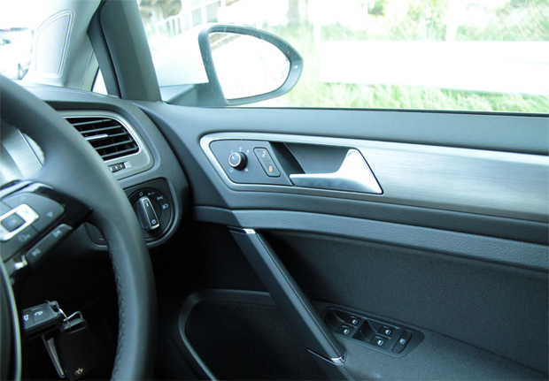 Golf7 Comfortline interior 620 02.jpg