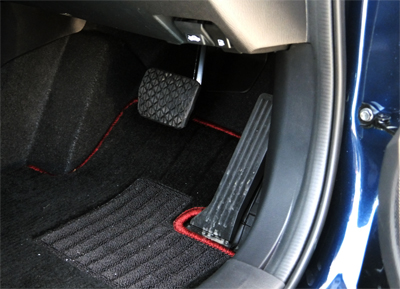 Mazda3-XD-pedal-400.jpg