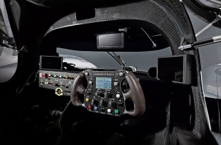 R18 cockpit 320.jpg