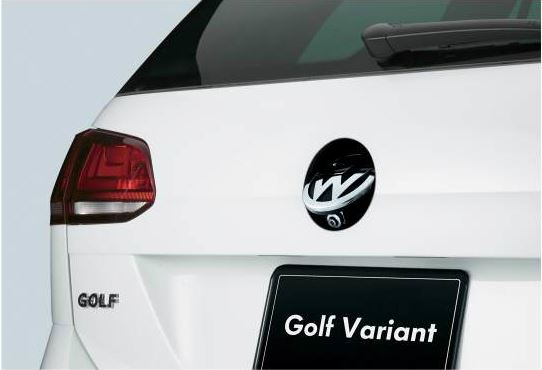 VW Golf7 Variant emblem camera.jpg