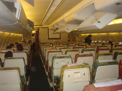 640px-Biman_Airlines_DC10_Economy_Class1.JPG
