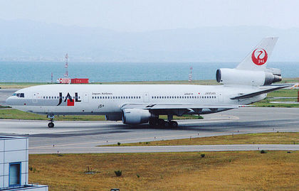 640px-DC10-40_JapanAirLine_JA8549(20010728KIX).jpg