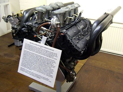 800px-Cosworth_DFV_Donington.jpg